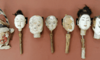 西野内の人形の頭。左から２つ目は舟生のもの。 （常陸大宮市歴史民俗資料館　山方館蔵）
